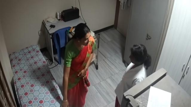 Tamil Aunty’s Nurse Apply Cream & Message On Clinic – Kashmir Xxx